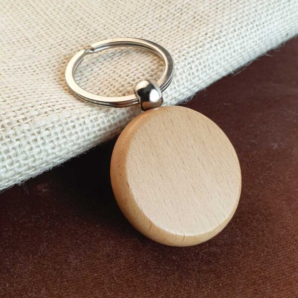 Eco friendly customizable round wooden keychains